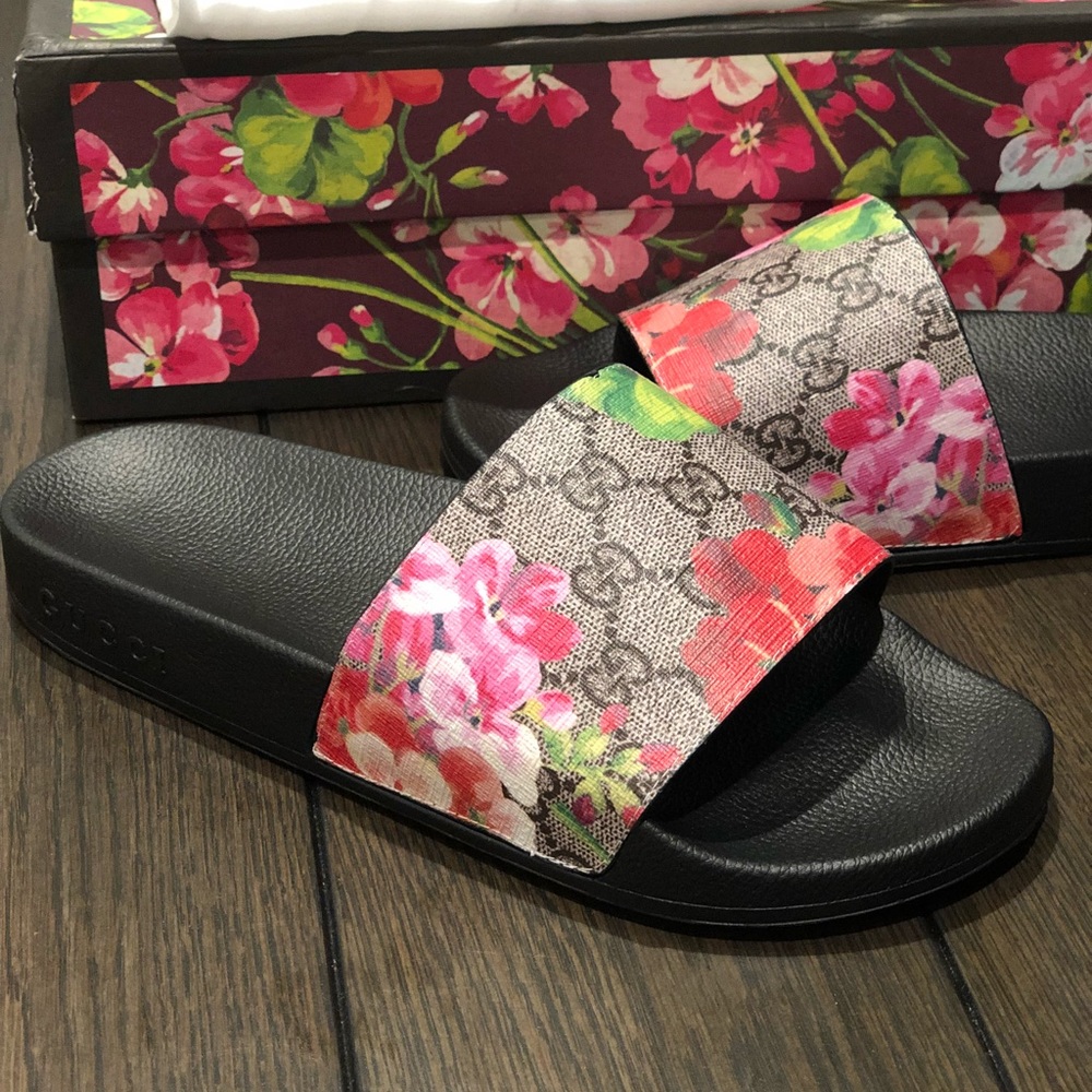 Gucci GG blooms supreme slide women’s size 9